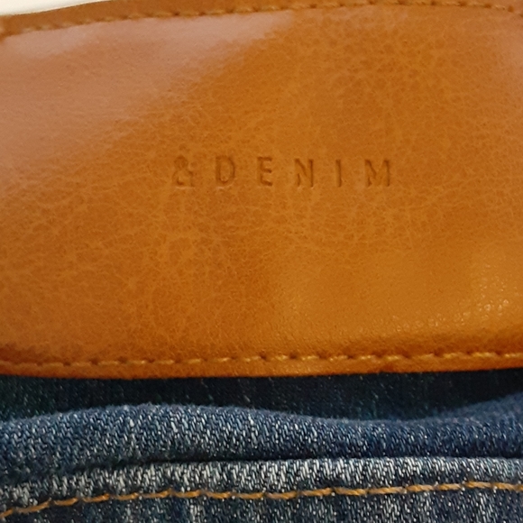 Jean - Picture 3 of 4